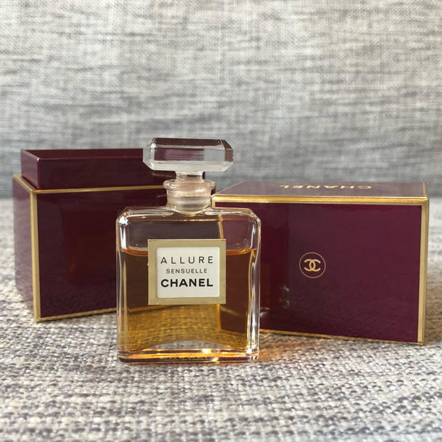 シャネル　Chanel　香水　アリュール センシュエル パルファム 7.5mlchanel