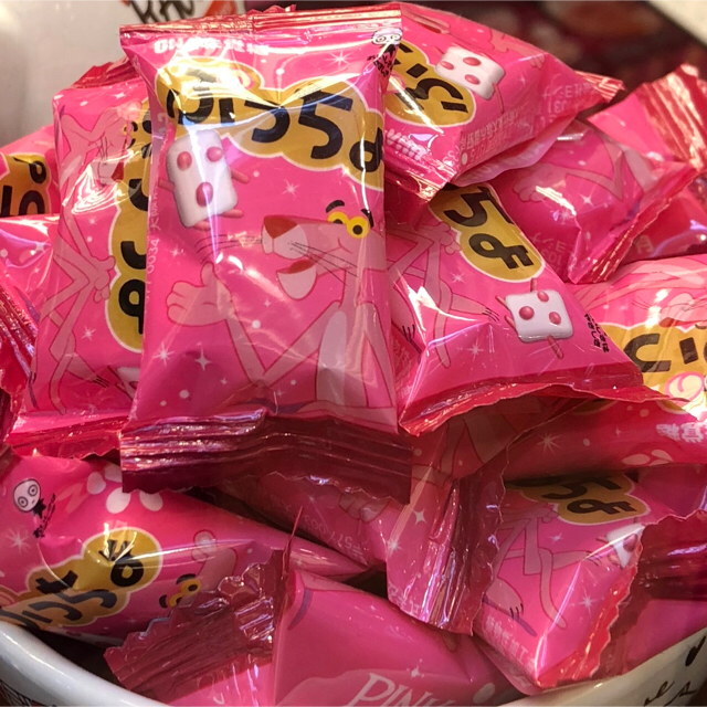 UHA味覚糖(ユーハミカクトウ)のピンクパンサー BIGぷっちょ☆ 食品/飲料/酒の食品(菓子/デザート)の商品写真