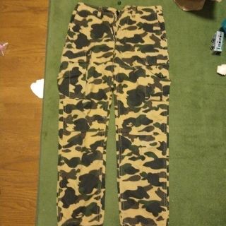 アベイシングエイプ(A BATHING APE)のa bathing ape 1st camo　カーゴパンツ(ワークパンツ/カーゴパンツ)