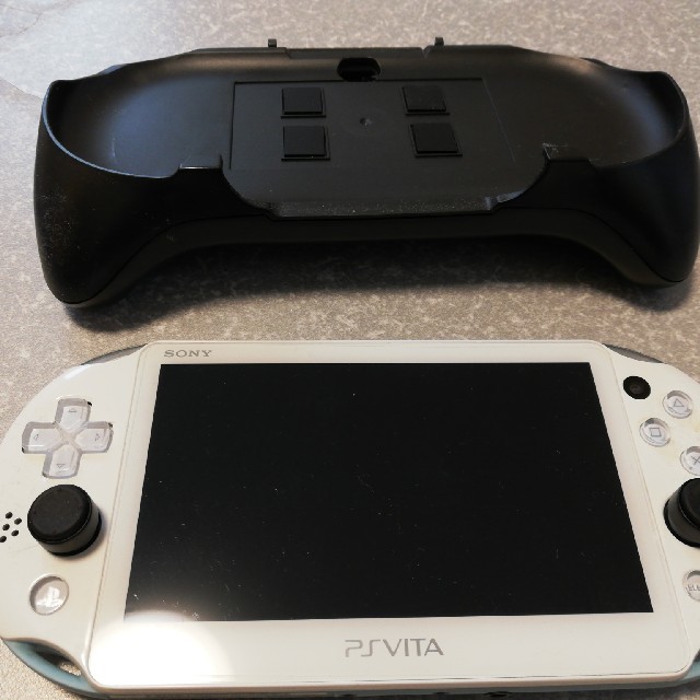 PlayStation Vita PCH-2000 メモリーカード ソフト付き