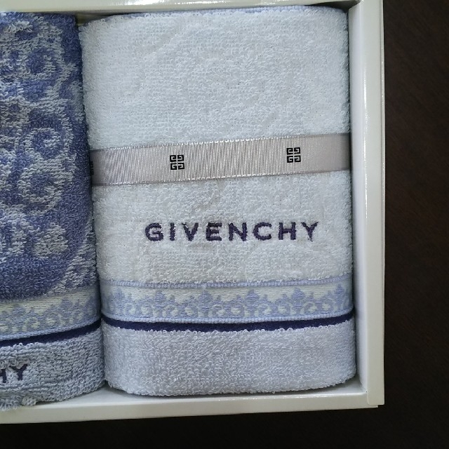 GIVENCHY - 未使用 GIVENCHY タオル 2枚 セットの通販 by かず's shop｜ジバンシィならラクマ