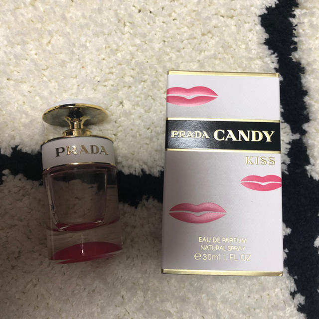 PRADA(プラダ)のPRADA 香水 CANDYKISS コスメ/美容の香水(香水(女性用))の商品写真