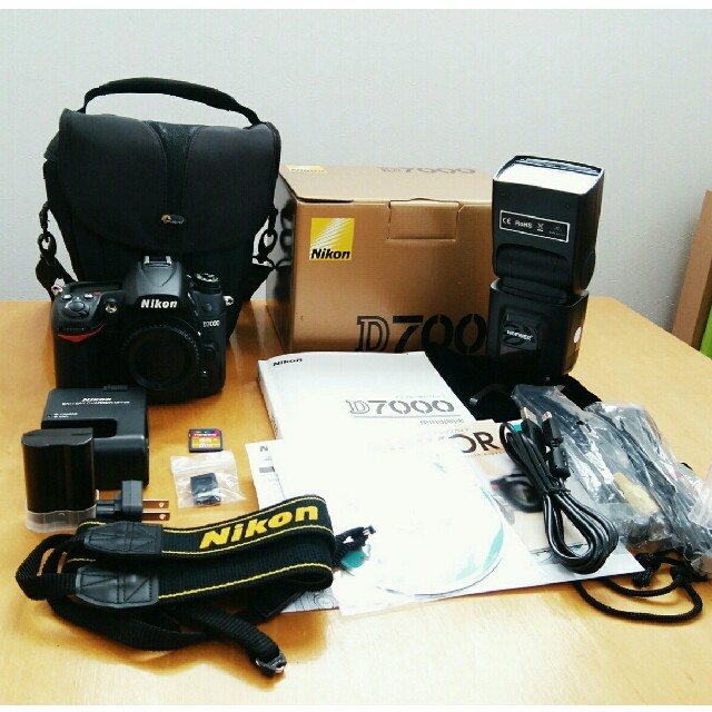 デジタル一眼Nikon D7000 ボディ+α
