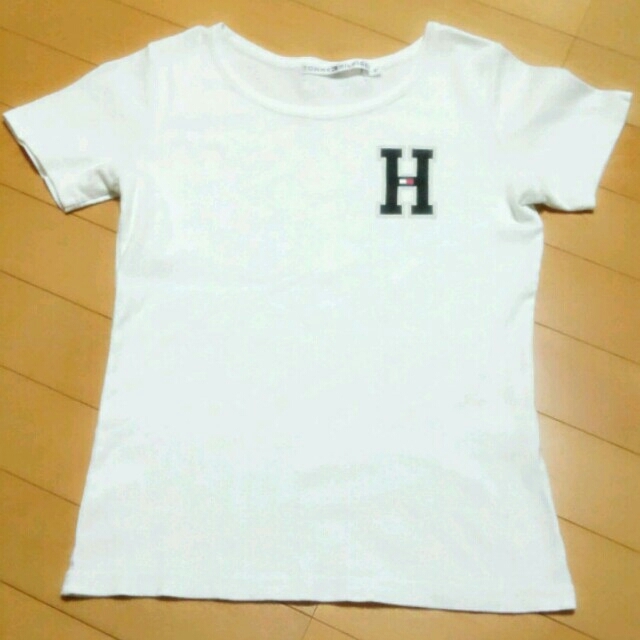 TOMMY HILFIGER(トミーヒルフィガー)のホワイト♡ティーシャツ レディースのトップス(Tシャツ(半袖/袖なし))の商品写真