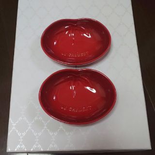 ルクルーゼ(LE CREUSET)の【ゆっきい☆様専用】ルクルーゼ   トマトディッシュ(S)2枚セット(食器)