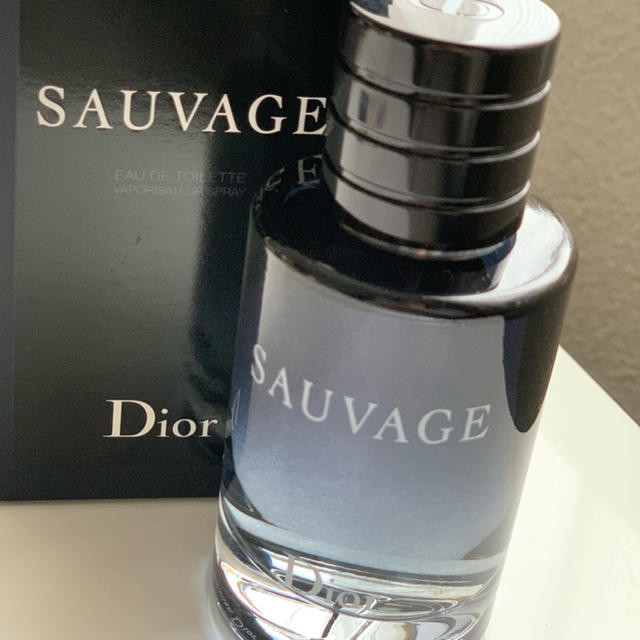 Christian Dior(クリスチャンディオール)のほぼ新品♪Dior SAUVAGE オードトワレ 60ml コスメ/美容の香水(香水(男性用))の商品写真