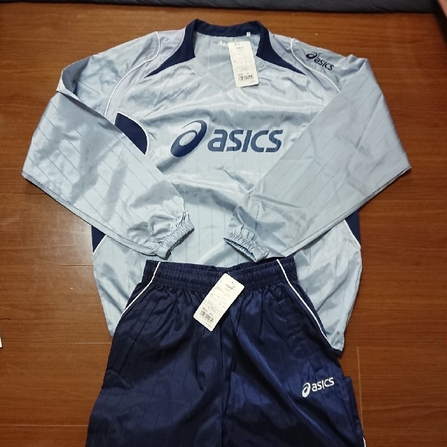 asics(アシックス)のasics ピステ上下 スポーツ/アウトドアのサッカー/フットサル(ウェア)の商品写真