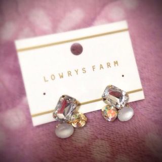 ローリーズファーム(LOWRYS FARM)のLOWRYS FARM ビジューピアス(ピアス)