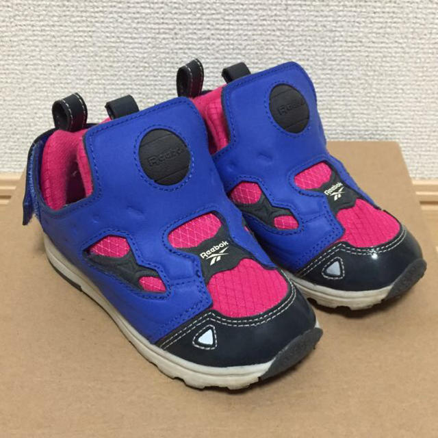 Reebok(リーボック)のReebok ポンプフューリー キッズ/ベビー/マタニティのキッズ靴/シューズ(15cm~)(その他)の商品写真