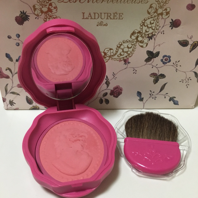 クリームチーク 113 LADUREE