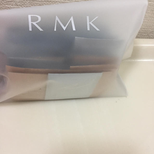 RMK(アールエムケー)のna2様専用 rmk  ファンデーション サンプル 51点 コスメ/美容のベースメイク/化粧品(ファンデーション)の商品写真