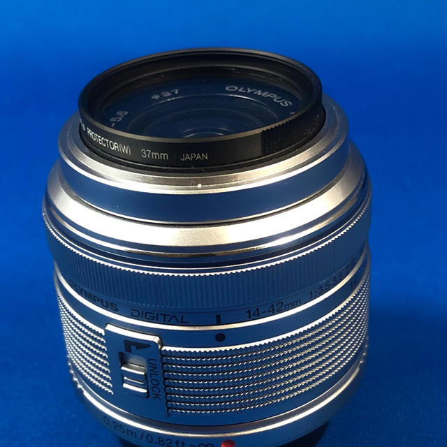 OLYMPUS(オリンパス)の美品 オリンパス M.ZUIKO  14-42mm F3.5-5.6 II R  スマホ/家電/カメラのカメラ(レンズ(ズーム))の商品写真