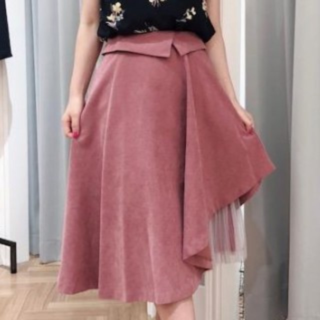 Noela(ノエラ)の今期 noela チュールヘムスカート レディースのスカート(ひざ丈スカート)の商品写真