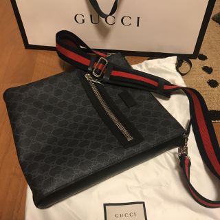 グッチ(Gucci)のGUCCI ショルダーバッグ(ショルダーバッグ)