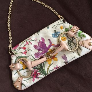 グッチ(Gucci)のGUCCI クラッチバッグ ホースビット／フローラ(クラッチバッグ)