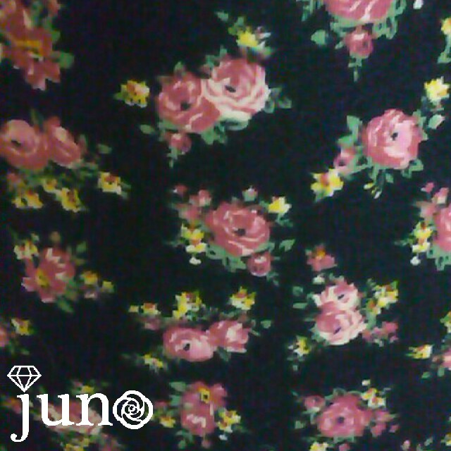 Ji.maxx(ジェーアイマックス)のJimaxx 花柄 パール ホルターネック キャミ 黒 レディースのトップス(ホルターネック)の商品写真