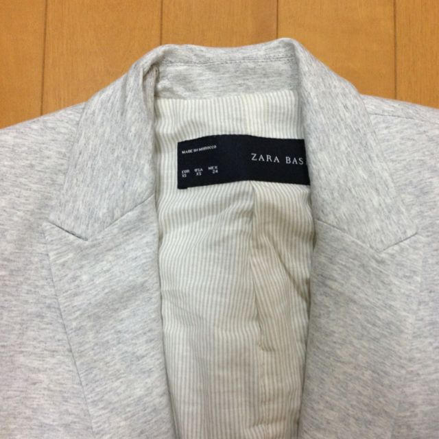 ZARA(ザラ)のZARA薄手ジャケット レディースのジャケット/アウター(ノーカラージャケット)の商品写真