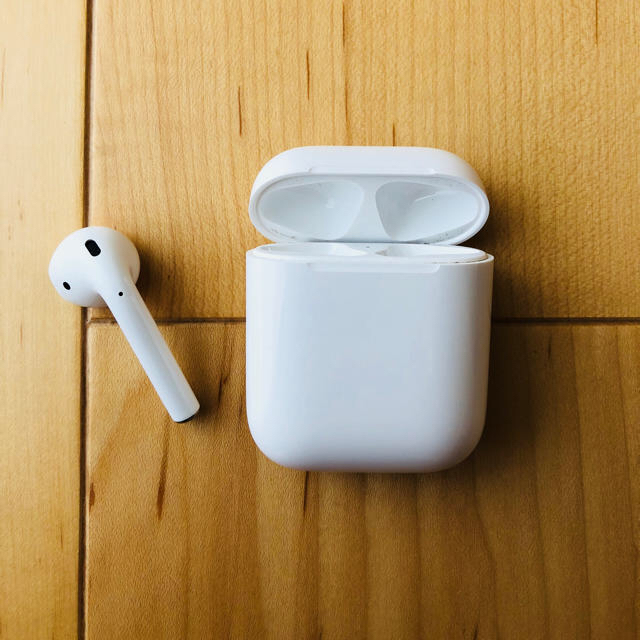 Apple(アップル)のAirPods ジャンク イヤホン左のみ スマホ/家電/カメラのオーディオ機器(ヘッドフォン/イヤフォン)の商品写真