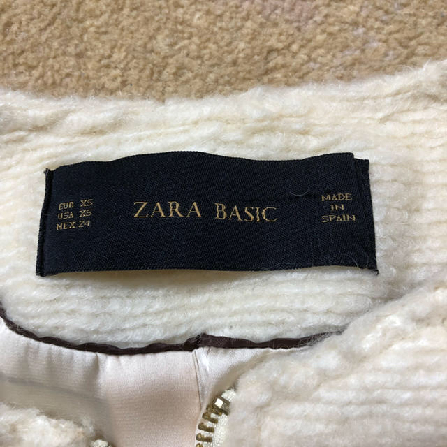 ZARA(ザラ)のZARA コート ザラ ノーカラーコート 膝丈コート　白コート　モヘアコート  レディースのジャケット/アウター(ノーカラージャケット)の商品写真