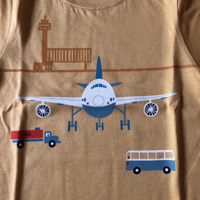 familiar(ファミリア)のfamiliar Tシャツ 90 飛行機 キッズ/ベビー/マタニティのキッズ服男の子用(90cm~)(Tシャツ/カットソー)の商品写真