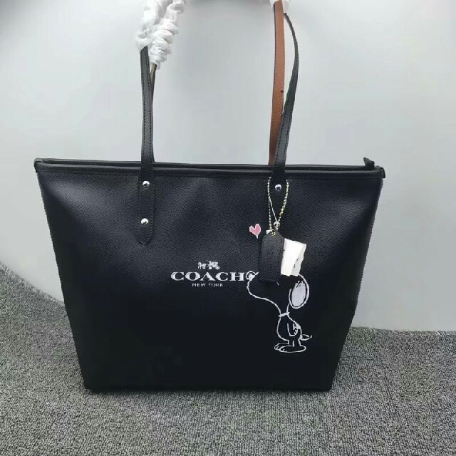 COACH - COACH コーチ　コラボ　スヌーピーF37273　トートバッグ プリントレザー