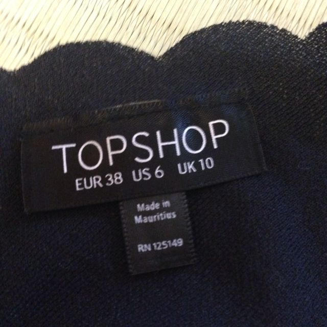 TOPSHOP(トップショップ)のTOPSHOPショート丈トップス レディースのトップス(カットソー(半袖/袖なし))の商品写真