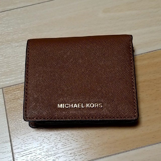 MICHAEL KORSマイケルコース　折り財布　茶色　ミニ財布