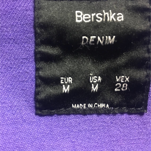 Bershka(ベルシュカ)の[新品]Bershkaデニムジャケット レディースのジャケット/アウター(Gジャン/デニムジャケット)の商品写真