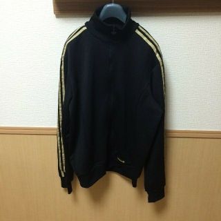 アディダス(adidas)のアディダスオリジナルス 黒金 ジャージトップ トラックジャケット(ジャージ)