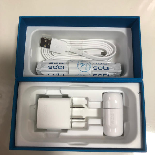 IQOS(アイコス)の【加熱式タバコ】iQOS(アイコス) ＋iQOS CAPクリスタルブルー スマホ/家電/カメラの生活家電(その他)の商品写真