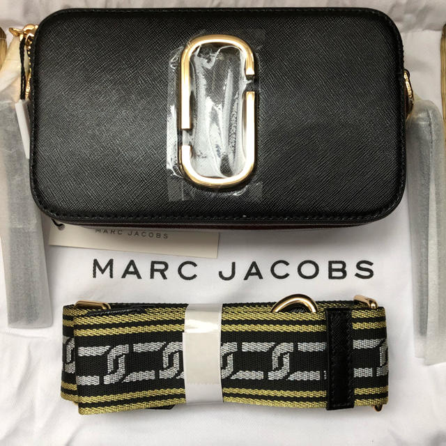 MARC JACOBS(マークジェイコブス)の新品本物マークジェイコブススナップショットバッグブラック レディースのバッグ(ショルダーバッグ)の商品写真