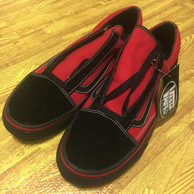 VANS(ヴァンズ)の希少☆Vans 06サマソニ限定 赤 黒 オールドスクール サマーソニック 29 メンズの靴/シューズ(スニーカー)の商品写真
