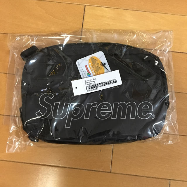 ショルダーバック SUPREME シュプリーム