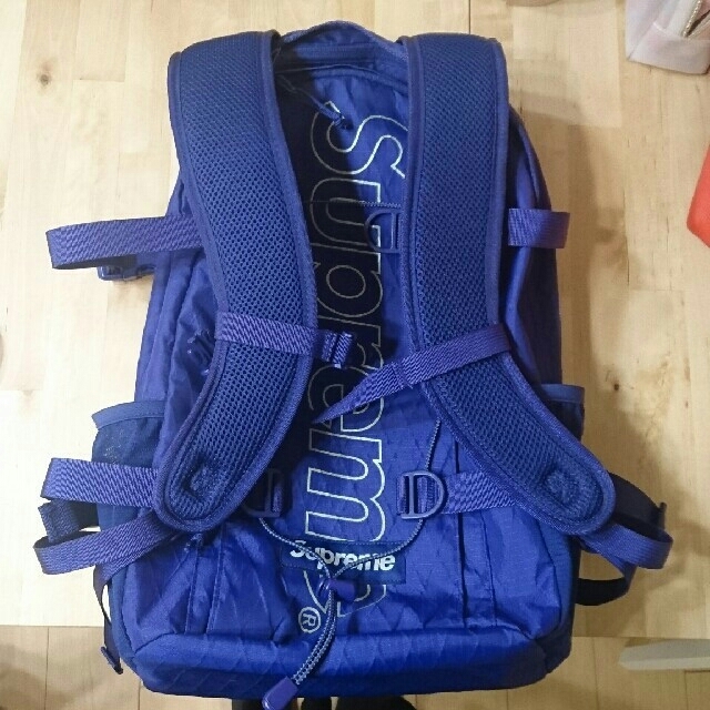 Supreme(シュプリーム)のみぃ様専用 Supreme backpack 18aw 18fw パープル メンズのバッグ(バッグパック/リュック)の商品写真