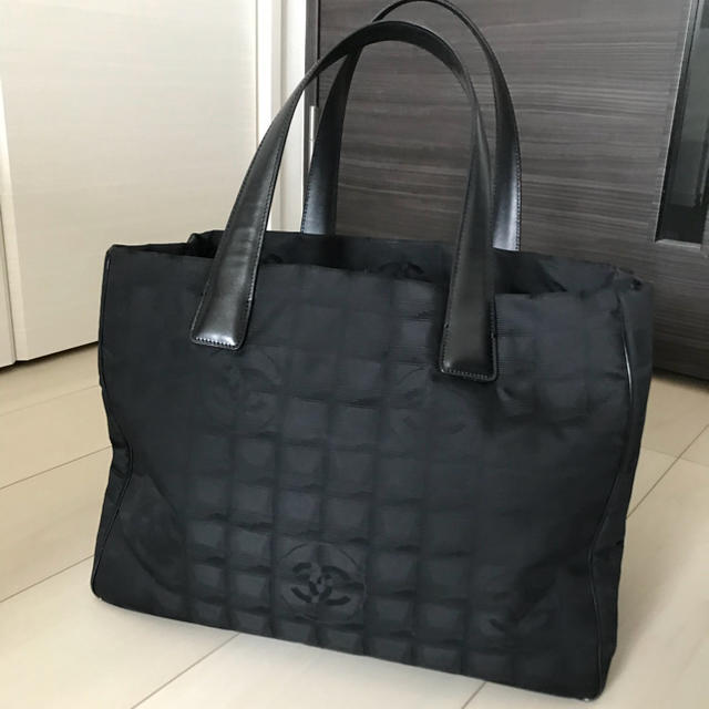 ☆美品☆CHANEL シャネル ニュートラベルライントート ブラック