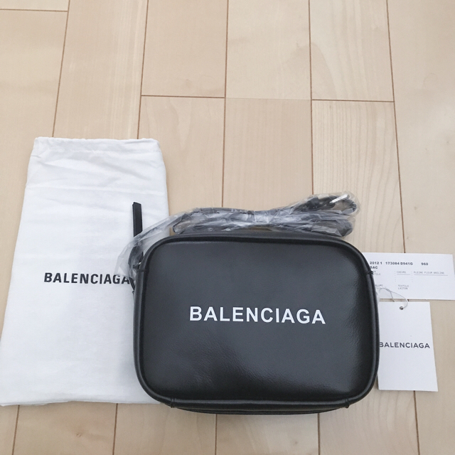 BALENCIAGA カメラバッグ S