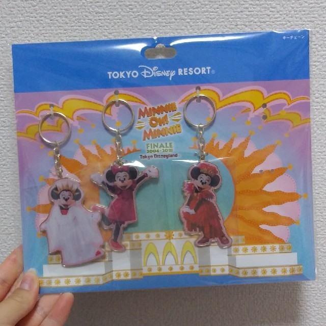 Disney(ディズニー)のミニーオーミニー　キーチェーン エンタメ/ホビーのおもちゃ/ぬいぐるみ(キャラクターグッズ)の商品写真