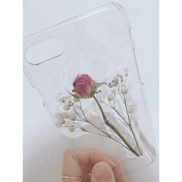 お正月SALE中 薔薇iPhone7 8ケース ハンドメイドのスマホケース/アクセサリー(スマホケース)の商品写真