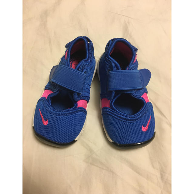 NIKE(ナイキ)のNIKE ナイキ 子供 シューズ 10cm キッズ/ベビー/マタニティのキッズ靴/シューズ(15cm~)(スニーカー)の商品写真