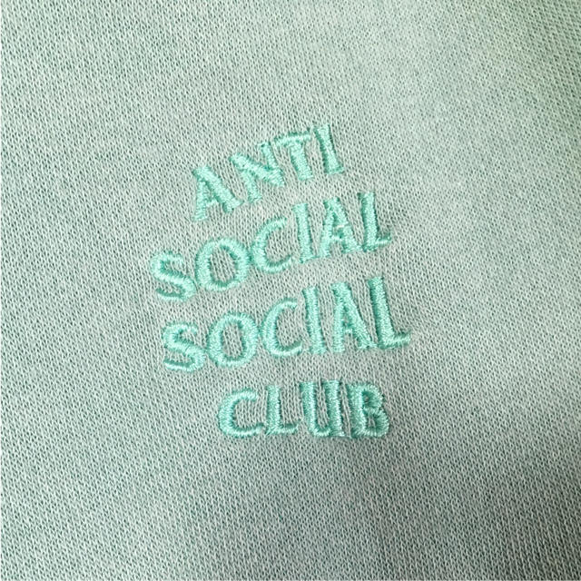 ANTI(アンチ)のANTISOCIALSOCIALCLUB パーカー メンズのトップス(パーカー)の商品写真