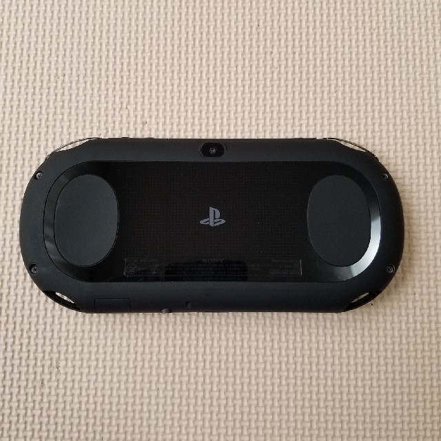 PlayStation Vita(プレイステーションヴィータ)のPS VITA　本体 エンタメ/ホビーのゲームソフト/ゲーム機本体(携帯用ゲーム機本体)の商品写真