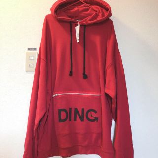 ウィゴー(WEGO)の【新品】人気DINGロゴ ビッグパーカー男女兼用(パーカー)