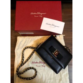 フェラガモ(Ferragamo)のフェラガモ  チェーンショルダーミニバッグ  最終値下げ(ショルダーバッグ)