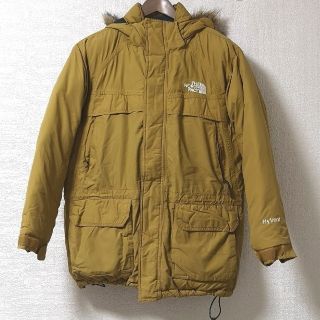 ザノースフェイス(THE NORTH FACE)の降雪に備えてクリーニング済ノースフェイスマグマードパーカーマスタードSサイズ相当(ダウンジャケット)