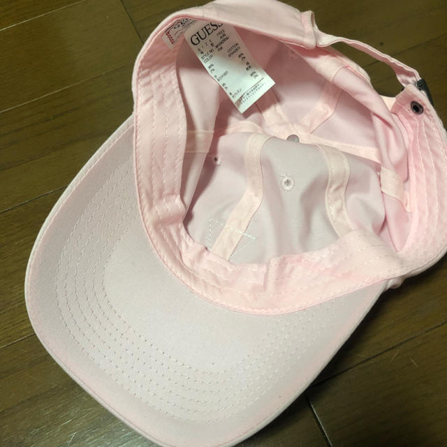 GUESS(ゲス)のGUESS✨美品キャップ✨ レディースの帽子(キャップ)の商品写真