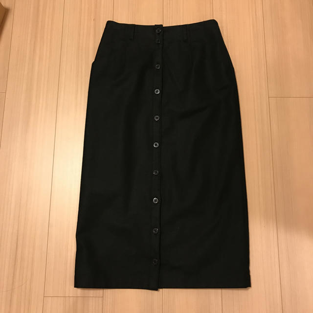 Spick & Span(スピックアンドスパン)のSpick & Span フロントボタンスカート 黒 レディースのスカート(ひざ丈スカート)の商品写真