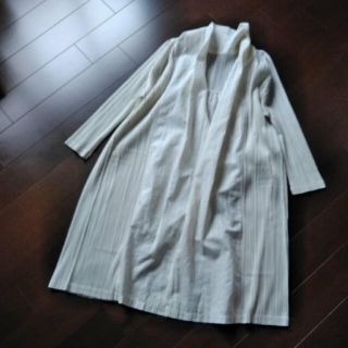 プリーツプリーズイッセイミヤケ(PLEATS PLEASE ISSEY MIYAKE)のイッセイミヤケ  アイボリー プリーツ セットアップ(セット/コーデ)