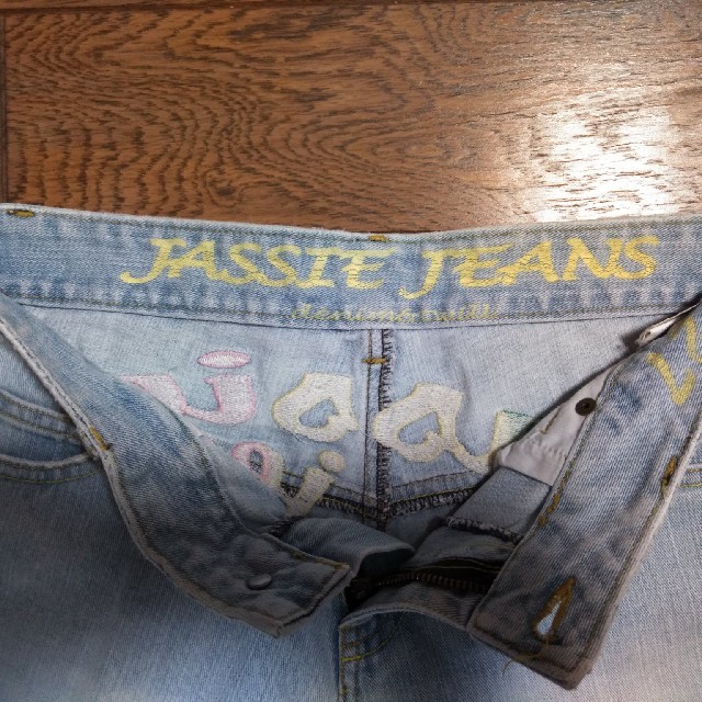 JASSIE(ジャッシー)のJASSIE（ジャッシー）のジーンズパンツ レディースのパンツ(デニム/ジーンズ)の商品写真