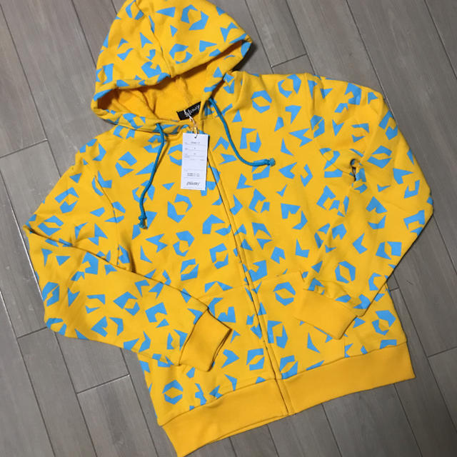 galaxxxy(ギャラクシー)の新品 galaxxxy ももクロ イエロー レディースのトップス(パーカー)の商品写真