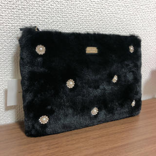 ケイトスペードニューヨーク(kate spade new york)の新品☆kate spade もふもふパール　クラッチバック ブラック　正規品 黒(クラッチバッグ)